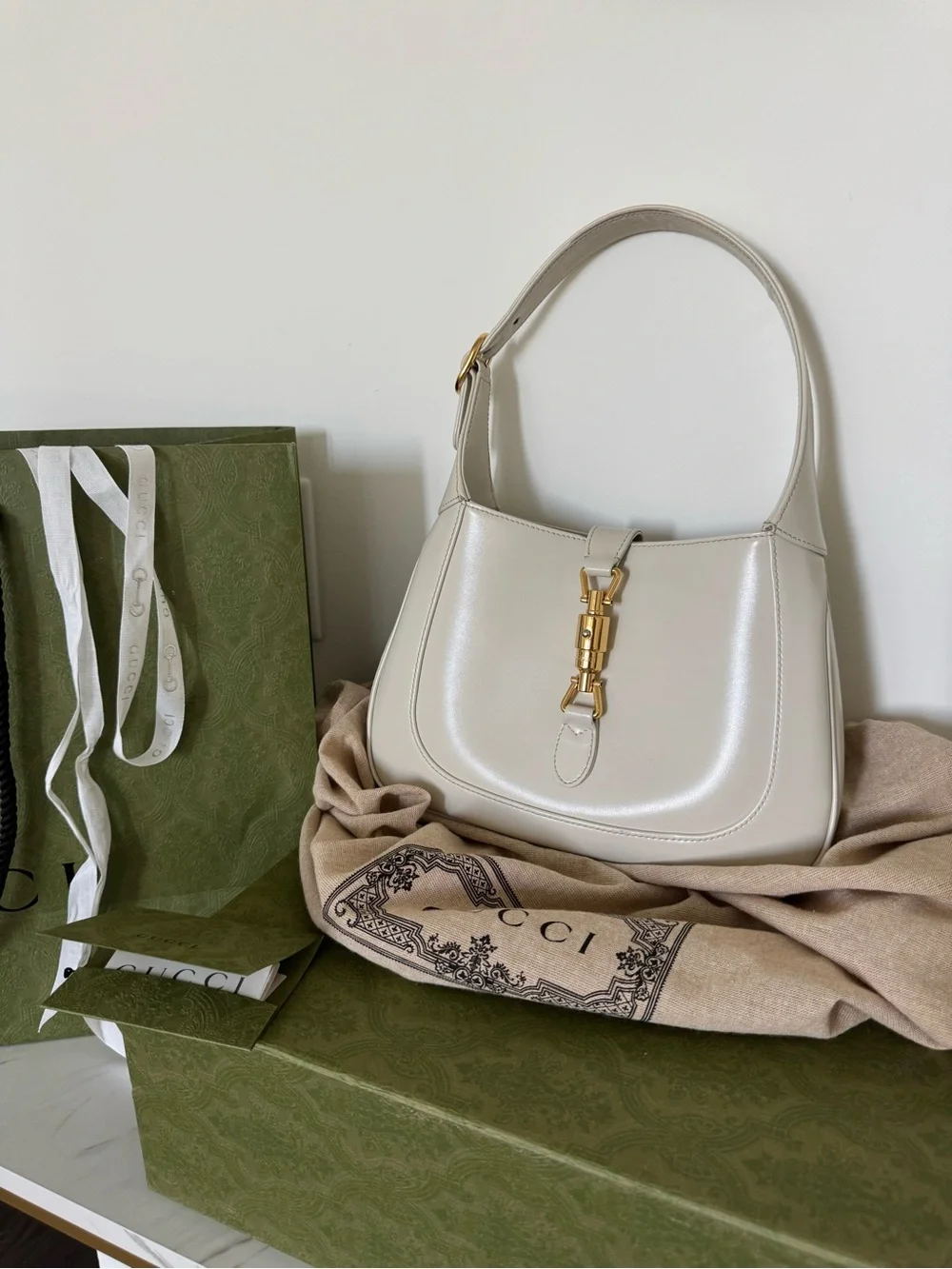 Gucci Jackie 1961 Medium Bag - Picture 2 of 15